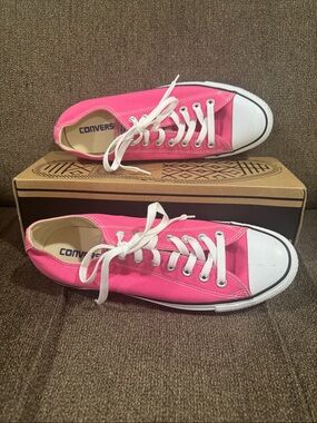 Converse Low Top Sneakers in Hot Pink and White